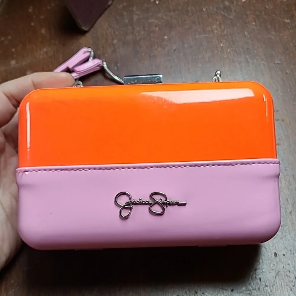 Jessica Simpson hard clutch - Picture 2 of 6